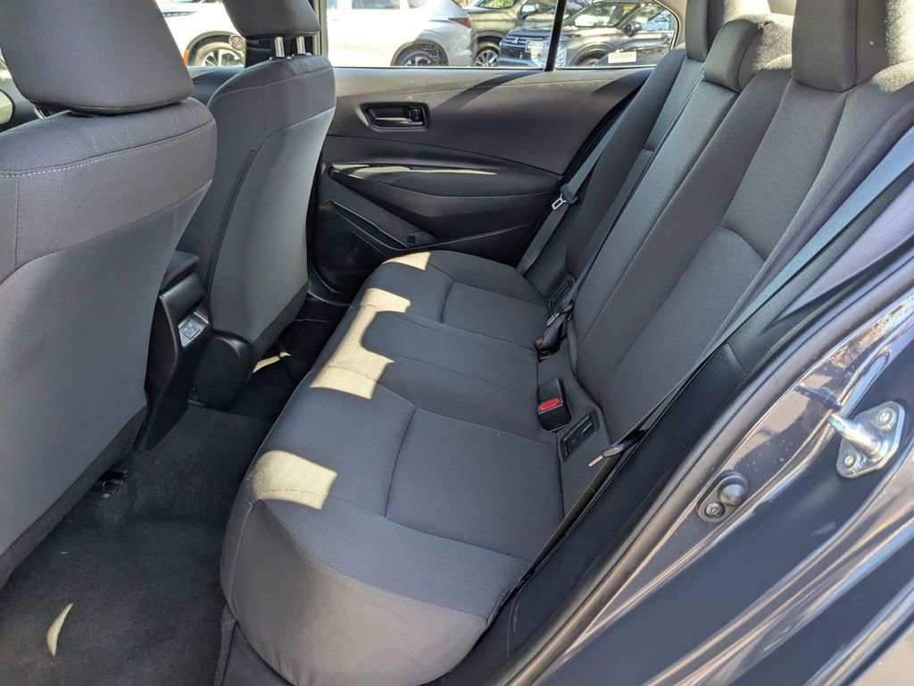 Used 2025 Toyota Corolla LE image 26