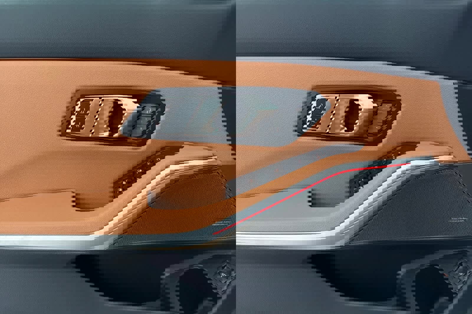 Used 2023 BMW 330i Sedan w/ Premium Package image 12