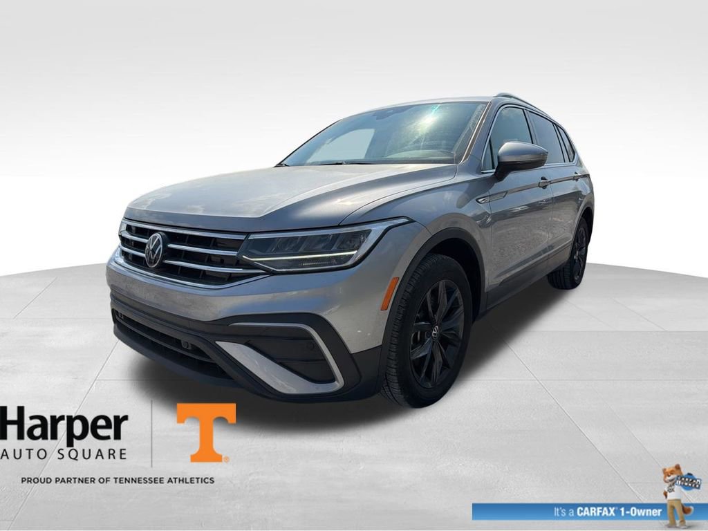 Used 2024 Volkswagen Tiguan SE image 1