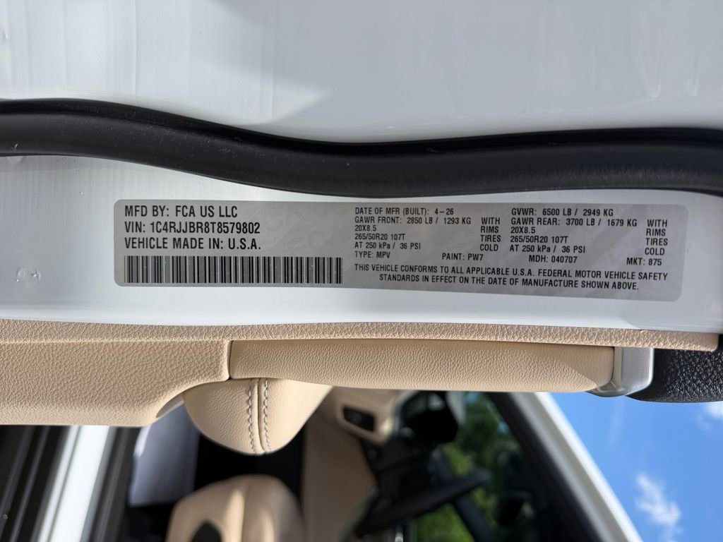 New 2026 Jeep Grand Cherokee L Limited RWD image 30