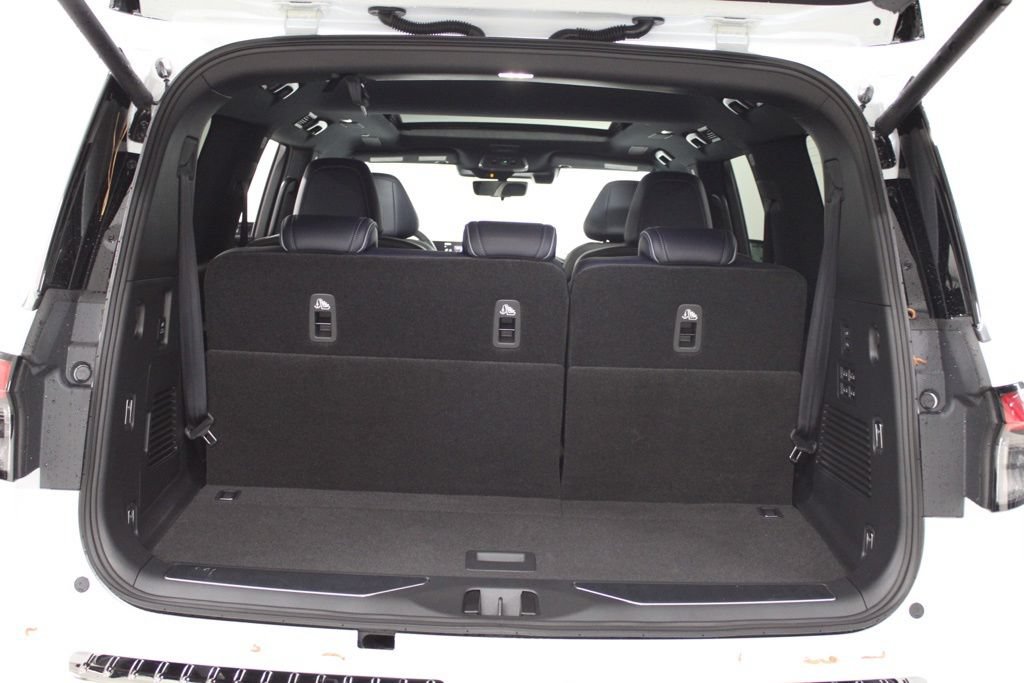 Certified 2026 INFINITI QX80 4WD w/ Sport Exterior Package image 46