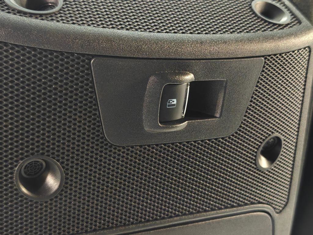 Used 2016 Ford F150 Platinum w/ Equipment Group 701A Luxury image 13