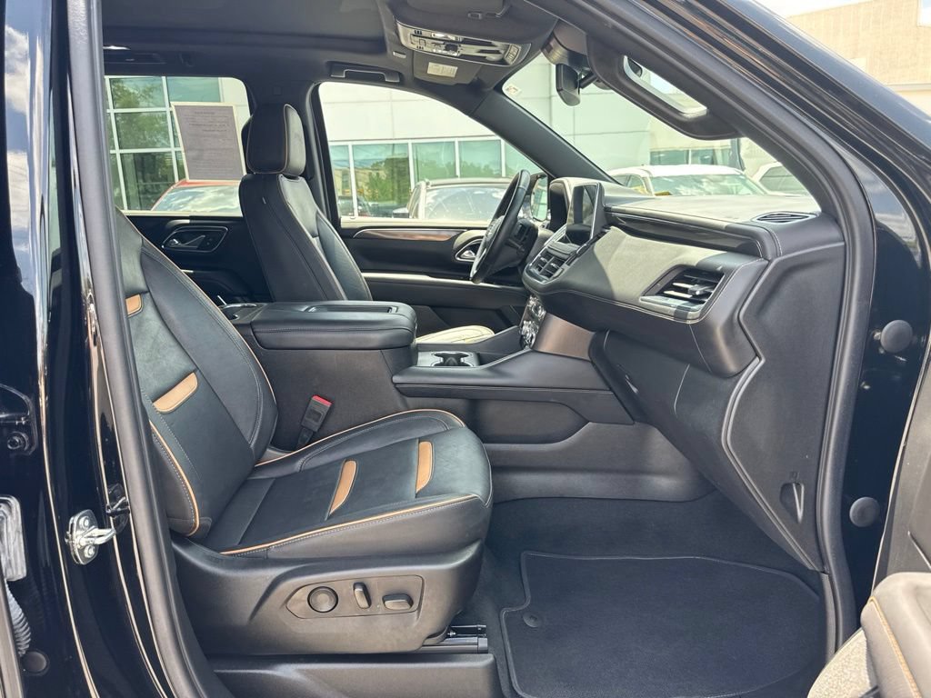 Used 2023 GMC Yukon AT4 AWD/4WD image 15