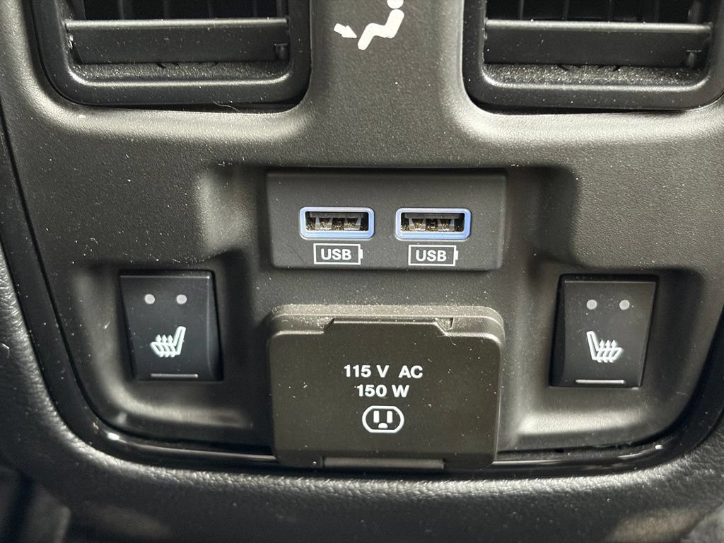 Used 2023 Dodge Durango R/T AWD/4WD image 16
