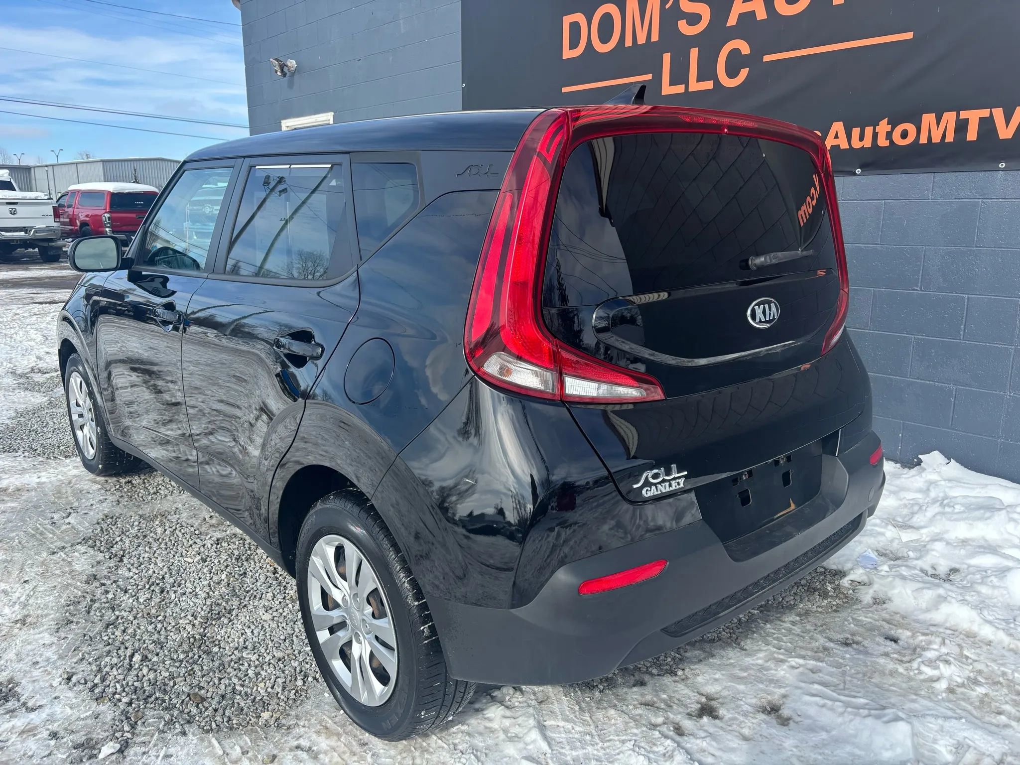 Used 2020 Kia Soul LX image 3