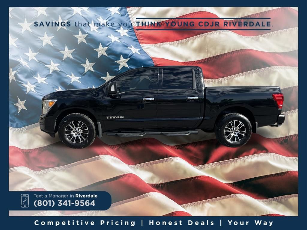 Used 2021 Nissan Titan SV w/ SV Convenience Package image 2