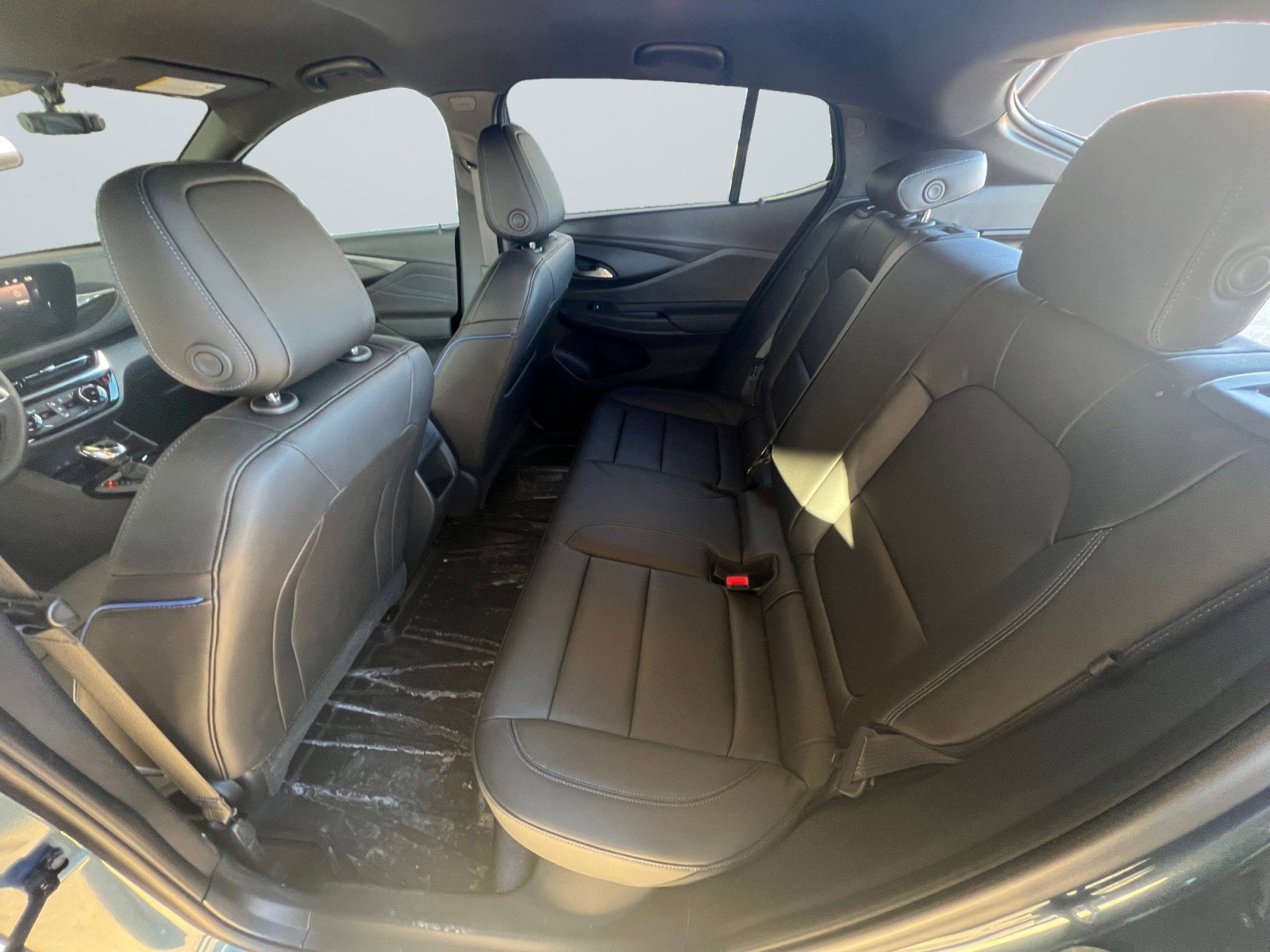 Used 2025 Buick Envista Sport Touring w/ Convenience II Package image 15