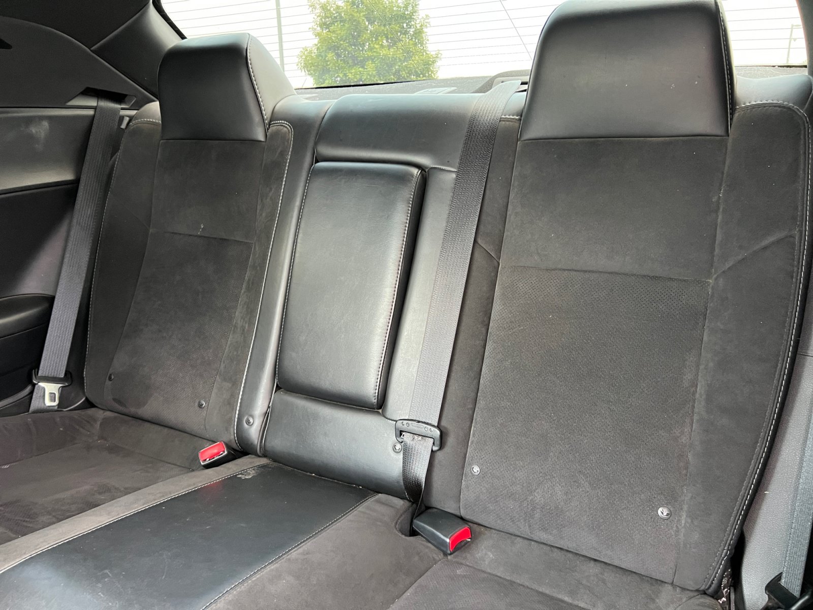 Used 2016 Dodge Challenger R/T Scat Pack w/ Leather Interior Group RWD image 17