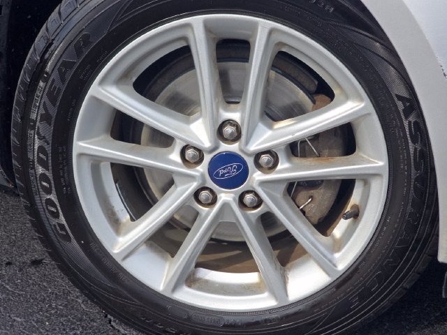 Used 2016 Ford Focus SE FWD image 6