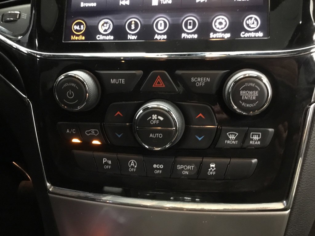 Used 2021 Jeep Grand Cherokee Trailhawk AWD/4WD image 30