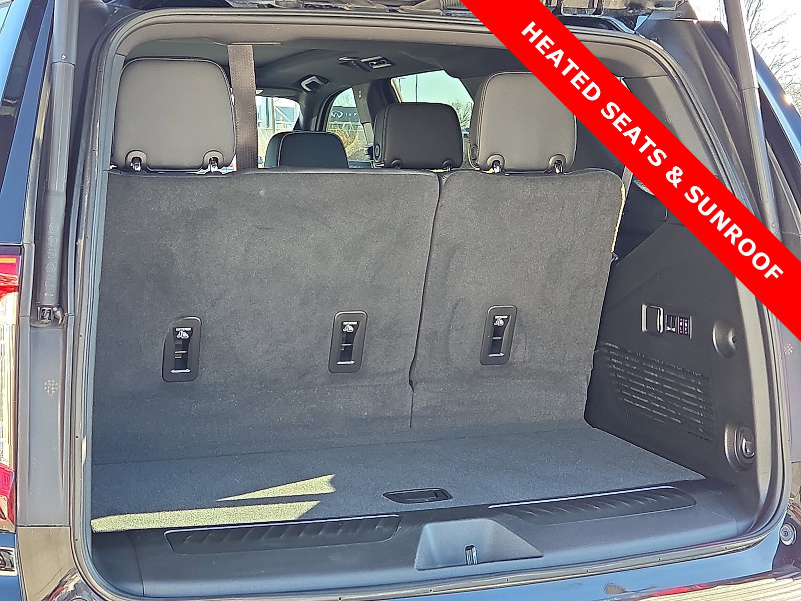 Used 2023 GMC Yukon SLT w/ SLT Luxury Package image 9