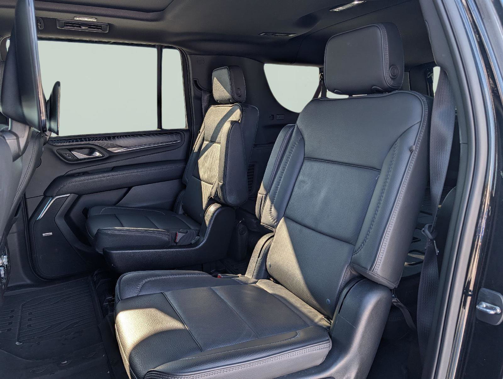 Used 2023 GMC Yukon XL Denali w/ Advanced Technology Package image 19