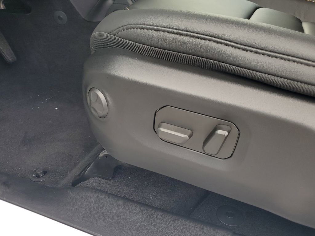 New 2025 Jeep Wrangler Unlimited Rubicon 392 image 18