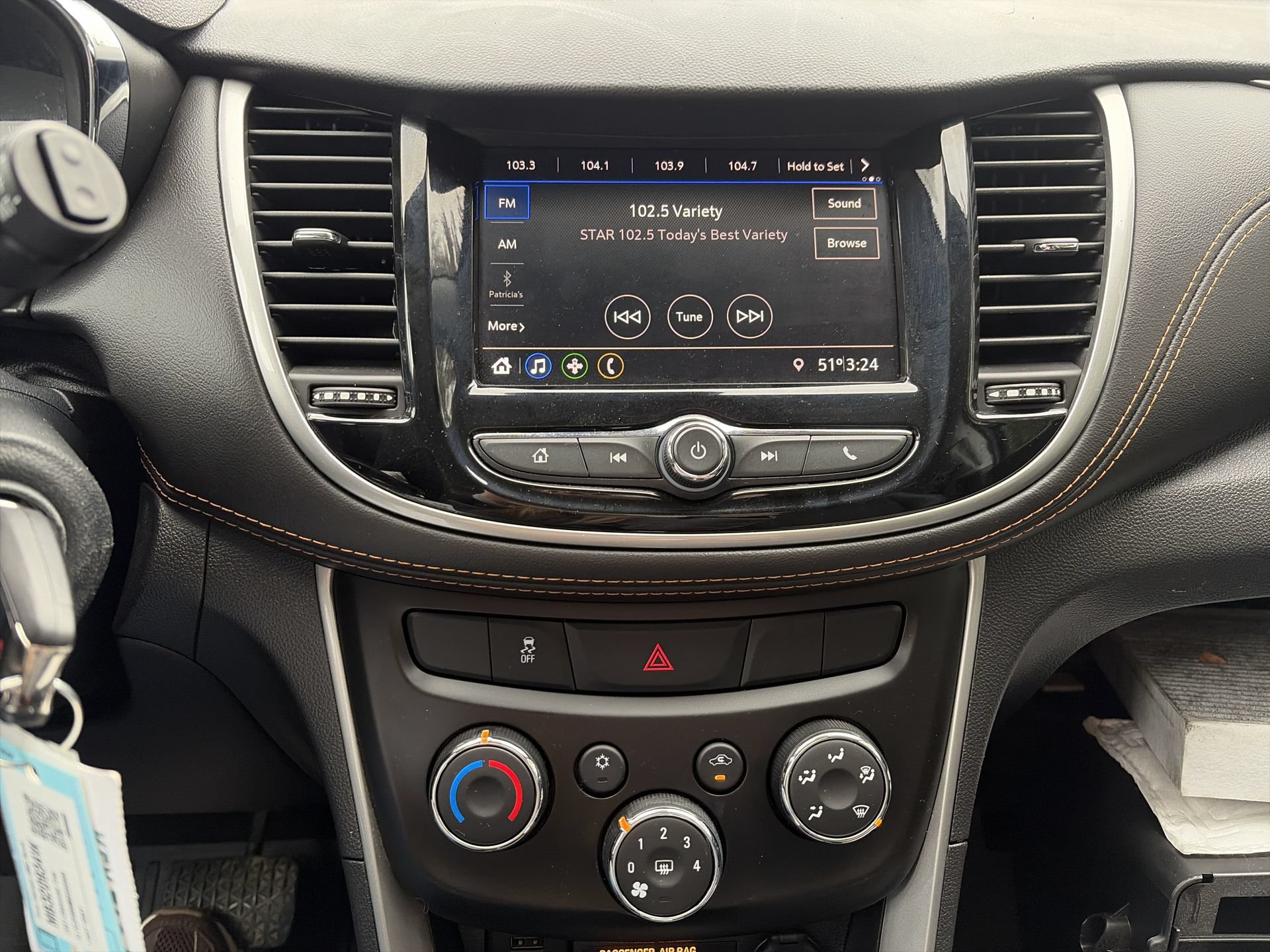 Used 2021 Chevrolet Trax LT AWD/4WD image 14