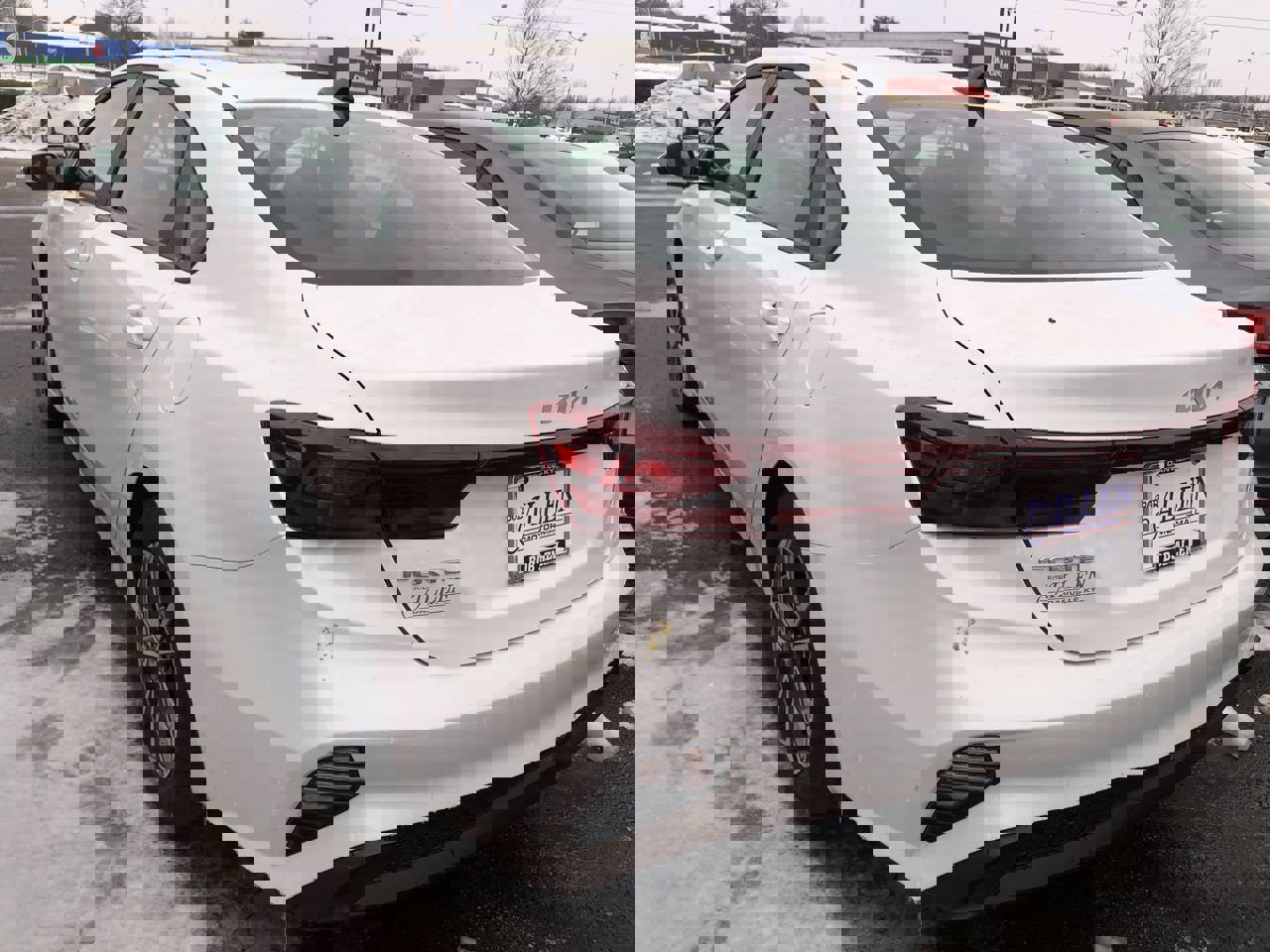 Used 2024 Kia Forte LXS w/ LXS Technology Package image 4