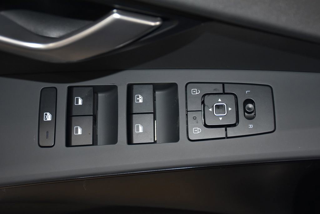 New 2026 Kia Niro LX image 23