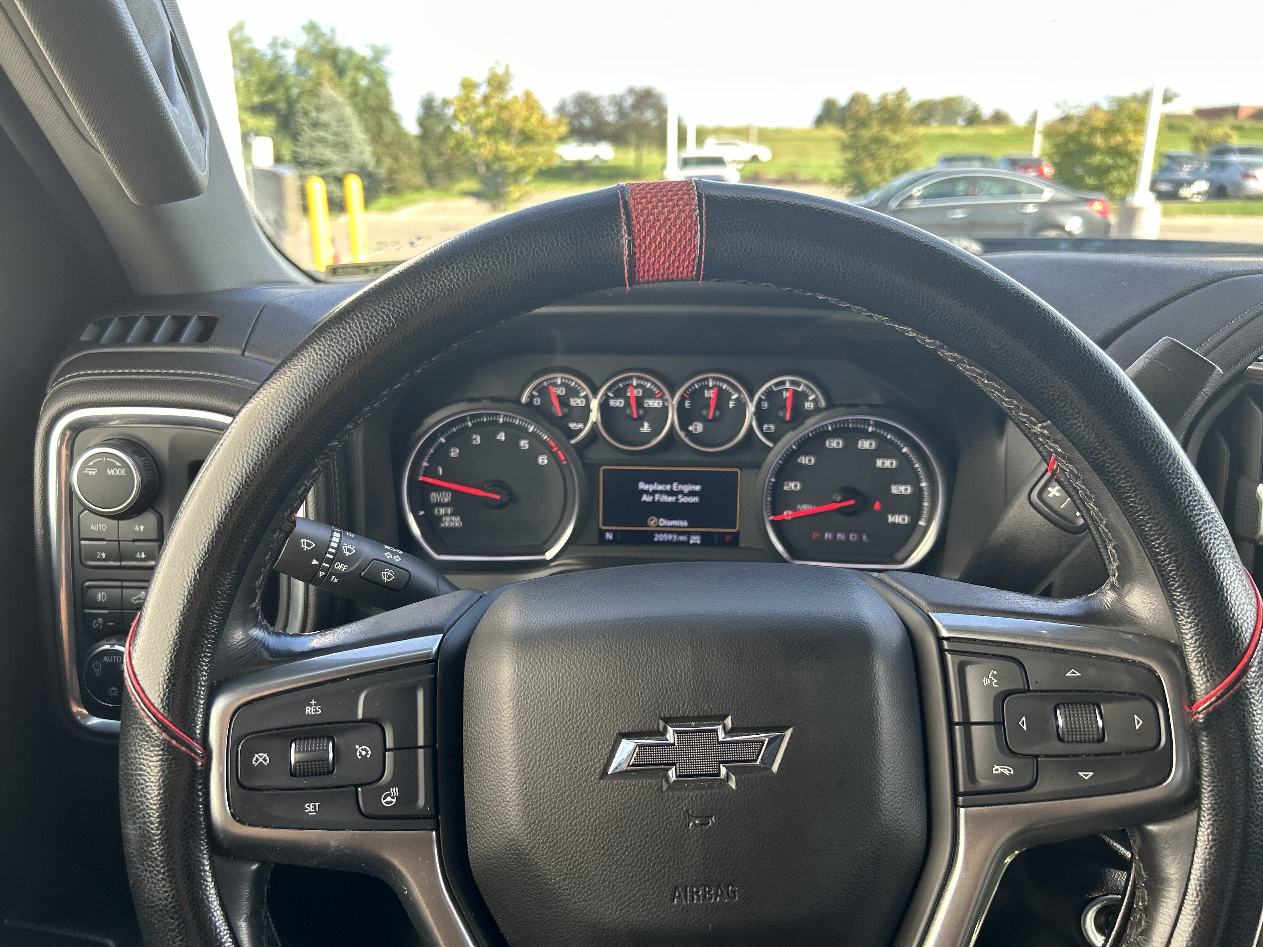 Used 2020 Chevrolet Silverado 1500 LT Trail Boss w/ Midnight Edition AWD/4WD image 16