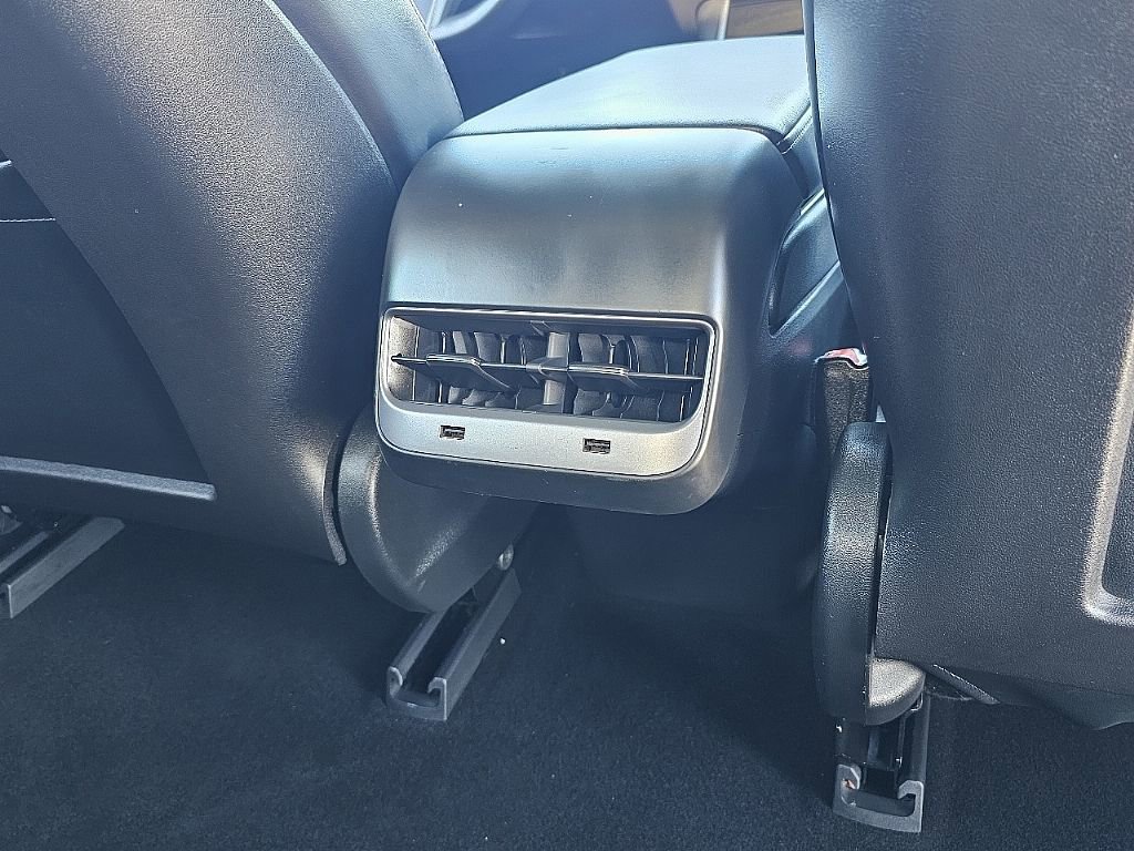 Used 2018 Tesla Model 3 Long Range image 21