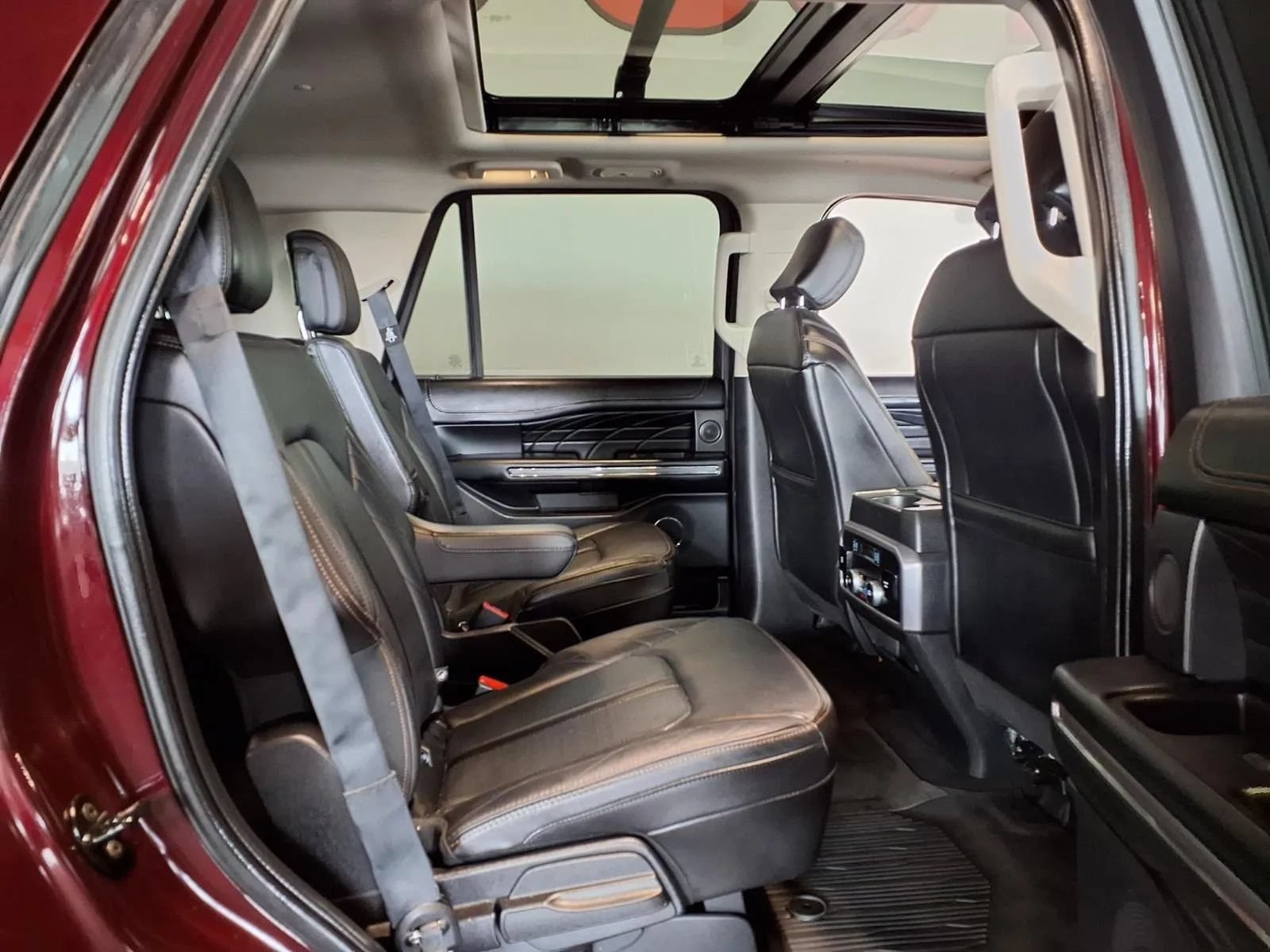 Used 2020 Ford Expedition Platinum AWD/4WD image 11