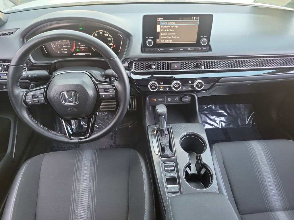 Used 2025 Honda Civic Sport image 4