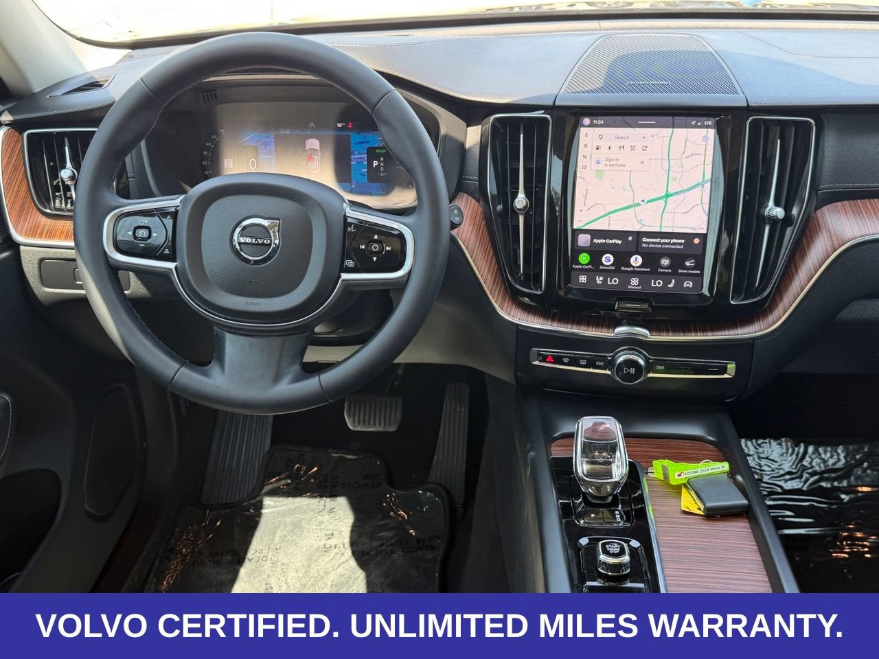 Certified 2024 Volvo XC60 T8 Ultimate w/ Protection Package Premier AWD/4WD image 15
