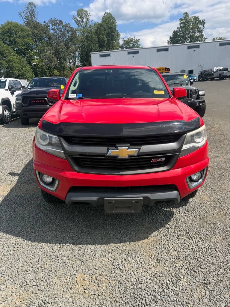 Used 2017 Chevrolet Colorado Z71 AWD/4WD image 2