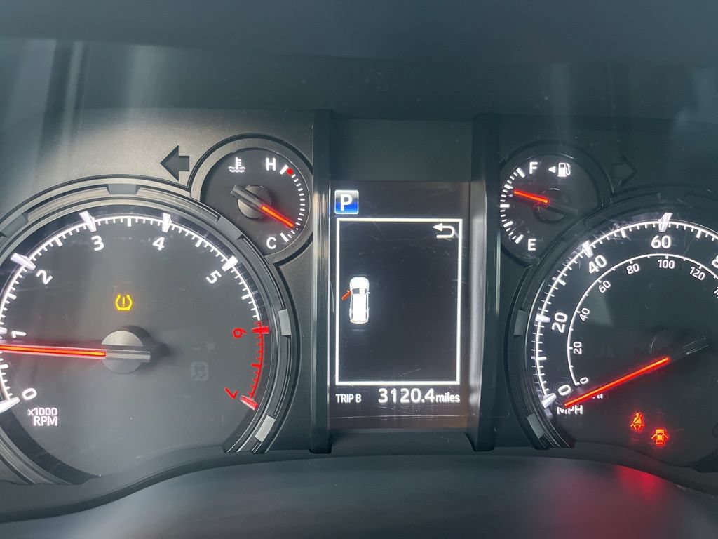 Used 2022 Toyota 4Runner SR5 AWD/4WD image 23