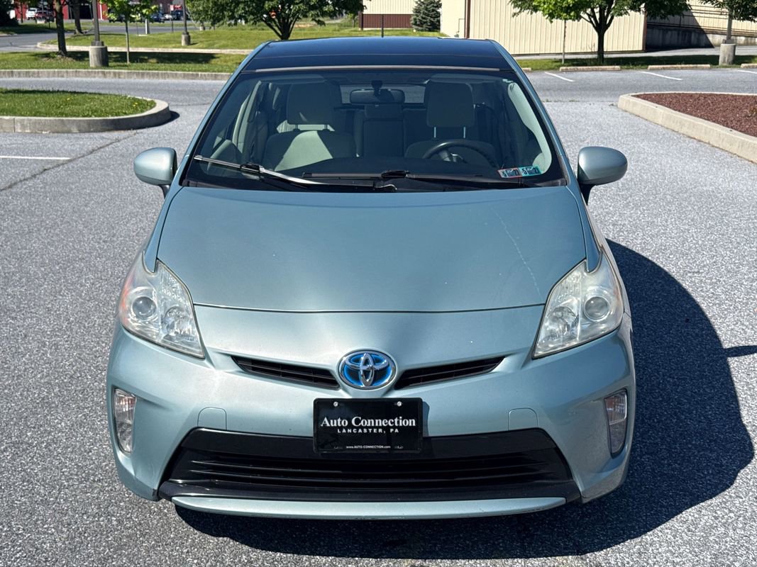 Used 2013 Toyota Prius Three w/ Solar Roof Pkg FWD image 2
