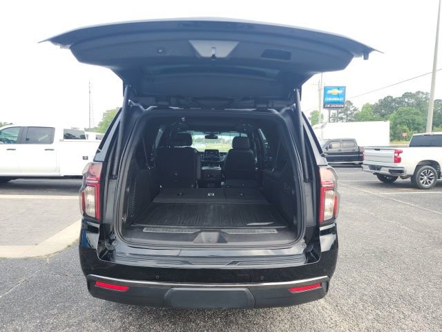 Used 2021 Chevrolet Suburban Z71 w/ Z71 Signature Package AWD/4WD image 12