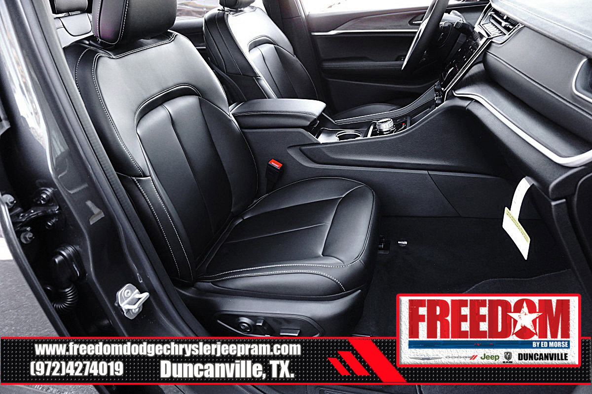 New 2025 Jeep Grand Cherokee L Limited w/ Black Appearance Package RWD image 16