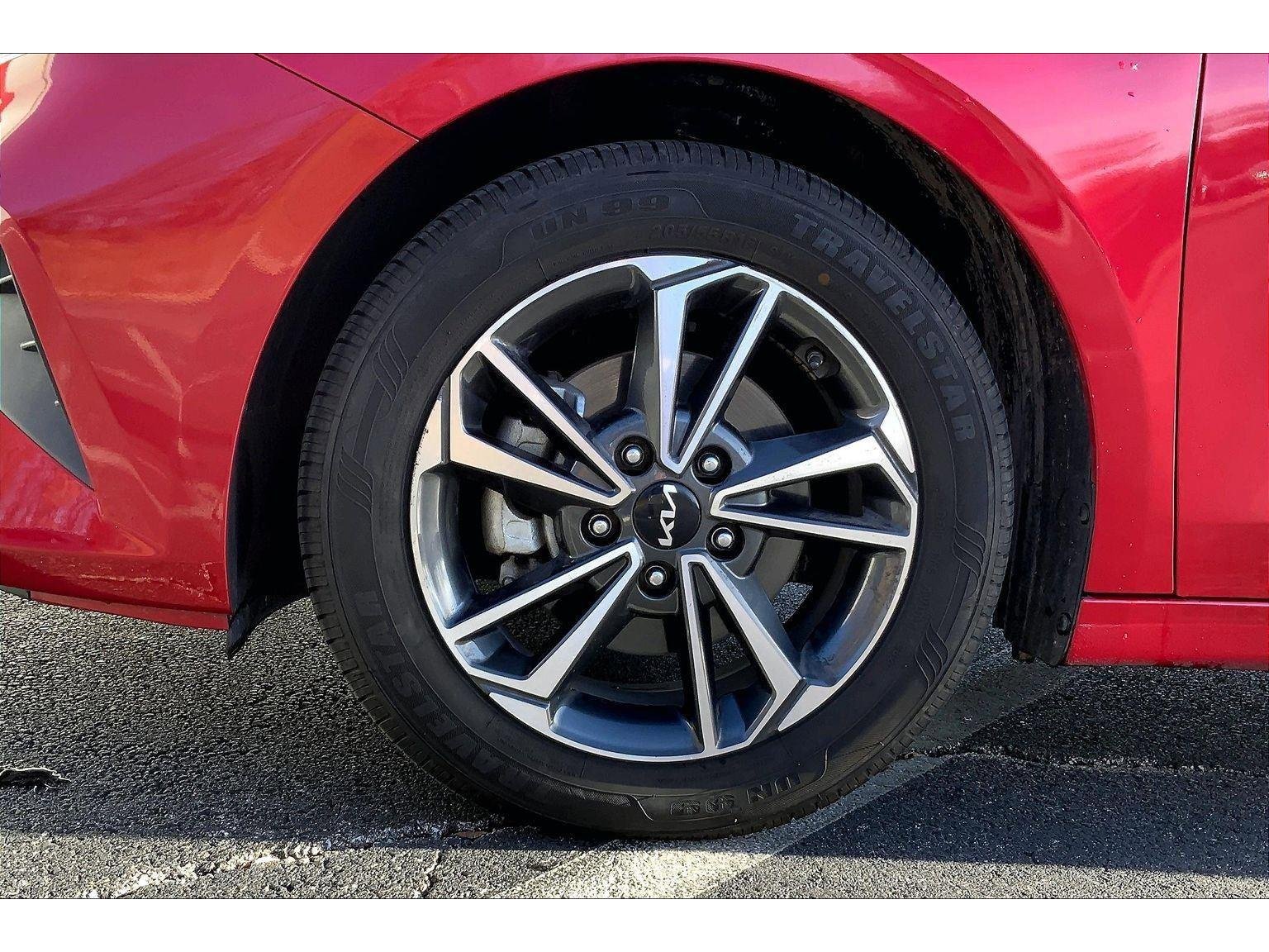 Used 2024 Kia Forte LXS image 8