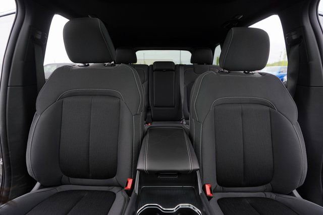 New 2025 Jeep Grand Cherokee Laredo X w/ Luxury Tech Group I image 28