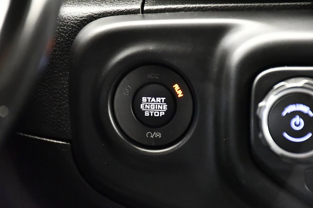 Used 2021 Jeep Wrangler Unlimited Sahara image 25