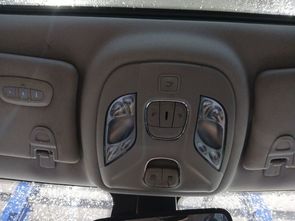 Used 2022 Jeep Compass Latitude w/ Sun and Sound Group AWD/4WD image 14