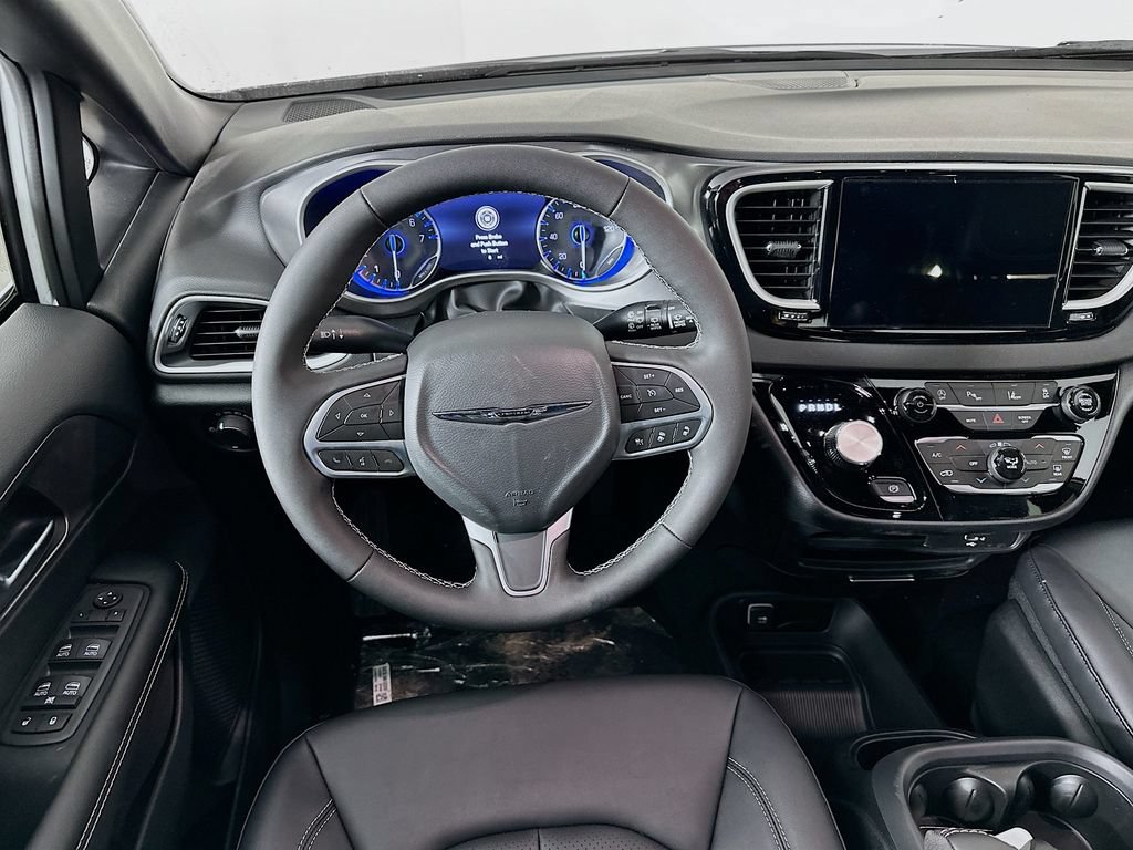 New 2026 Chrysler Voyager LX FWD image 28