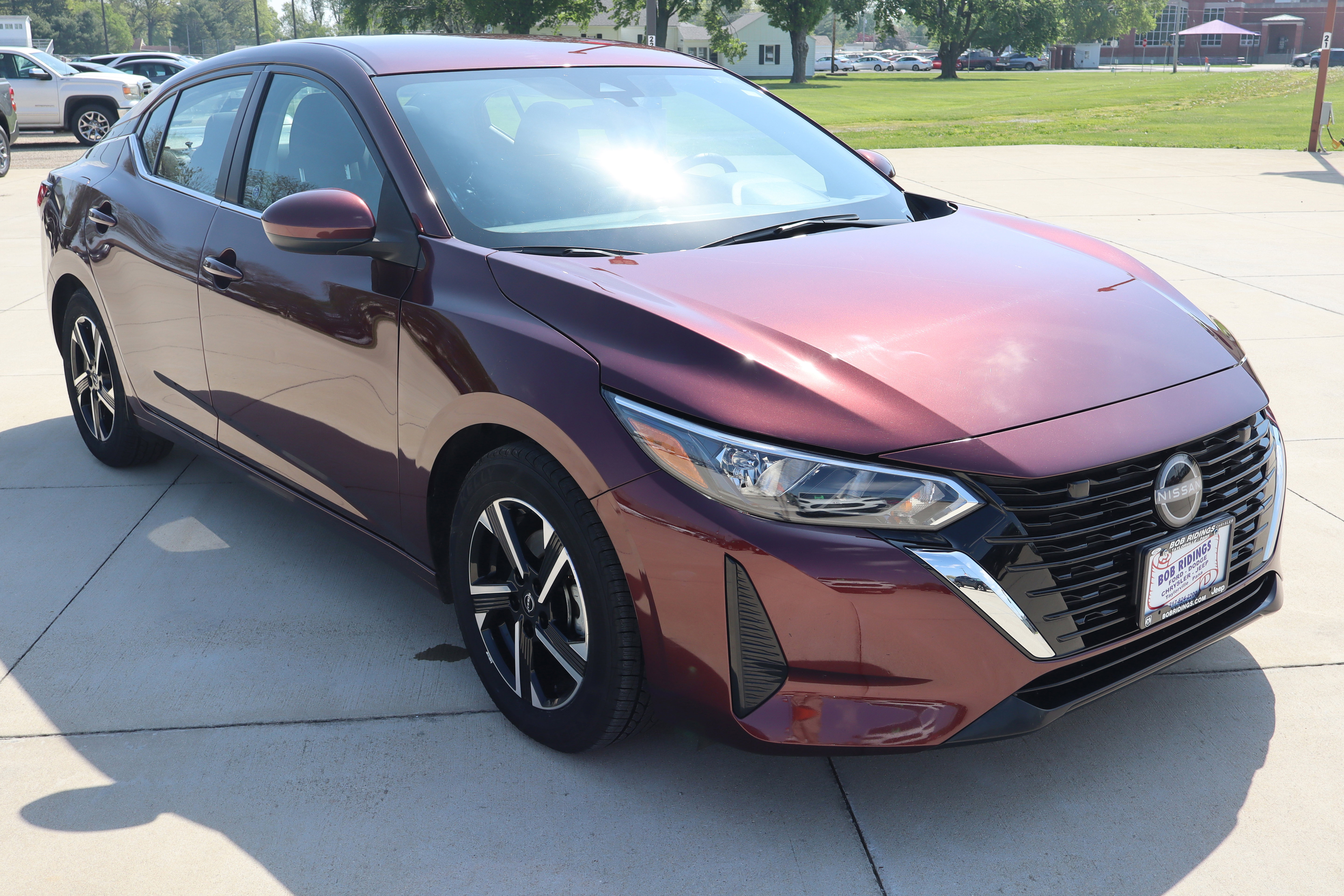 Used 2024 Nissan Sentra SV FWD image 3