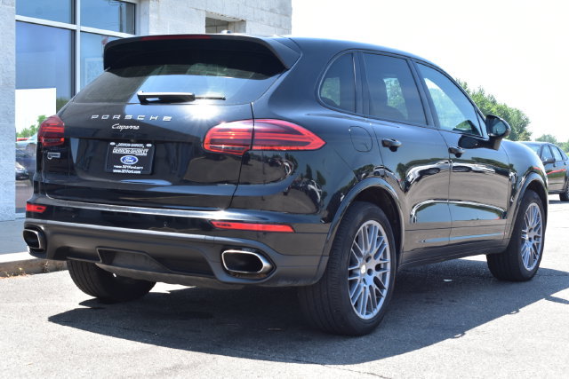 Used 2017 Porsche Cayenne Platinum Edition AWD/4WD image 16