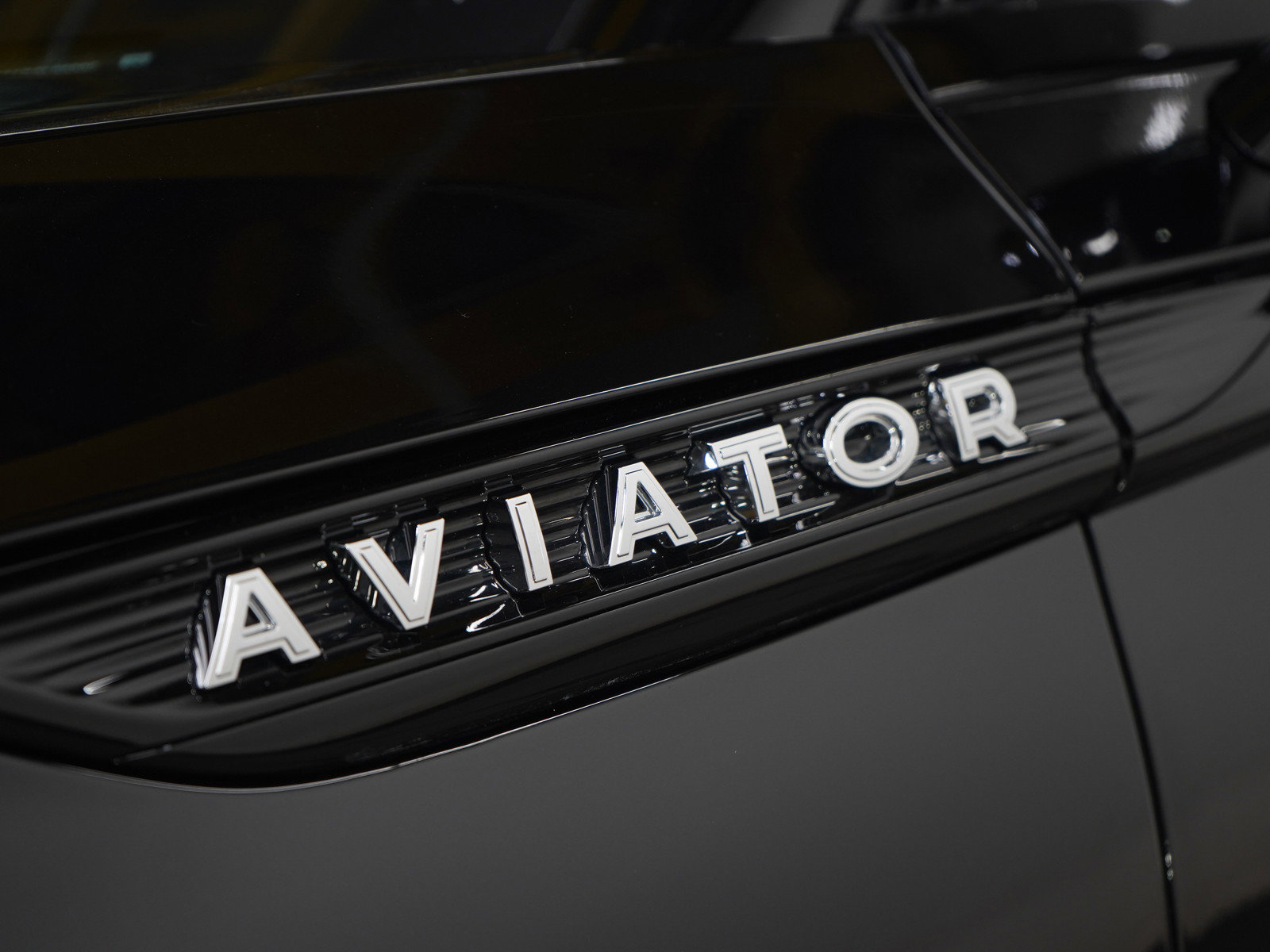 Used 2024 Lincoln Aviator Reserve w/ Equipment Group 201A image 30