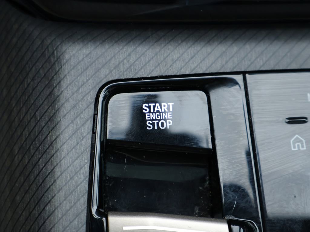 Certified 2025 BMW X3 xDrive30i w/ Premium Package image 31