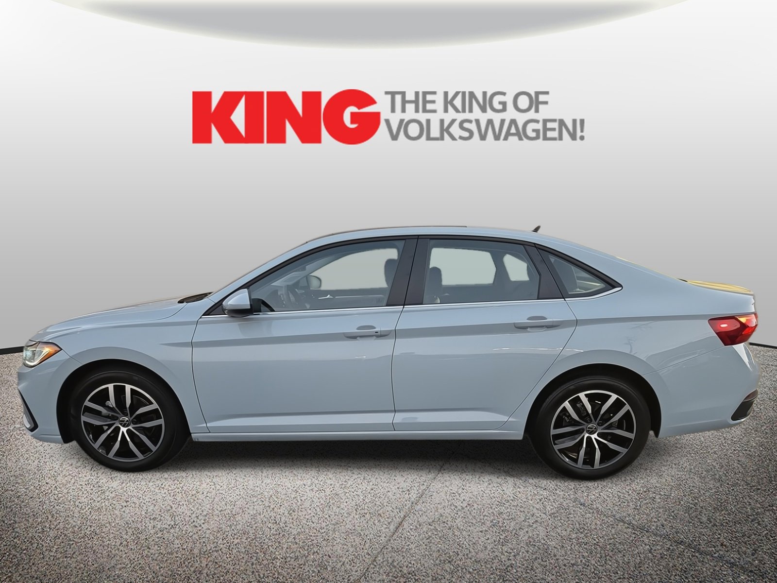 Certified 2025 Volkswagen Jetta SE w/ Sunroof Package image 4