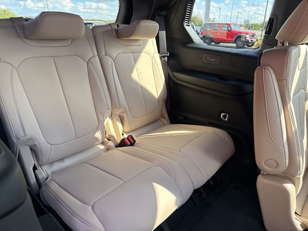 New 2025 Jeep Grand Cherokee L Limited image 16