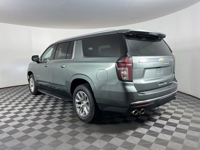 Used 2023 Chevrolet Suburban Premier image 7