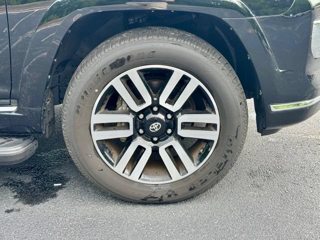 Used 2024 Toyota 4Runner Limited AWD/4WD image 32