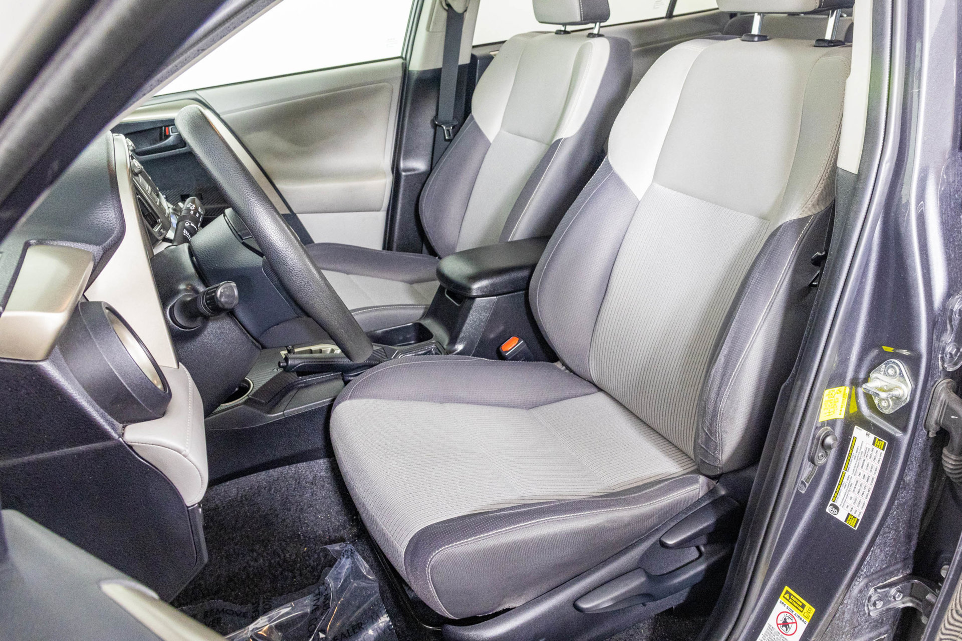 Used 2013 Toyota RAV4 XLE FWD image 23