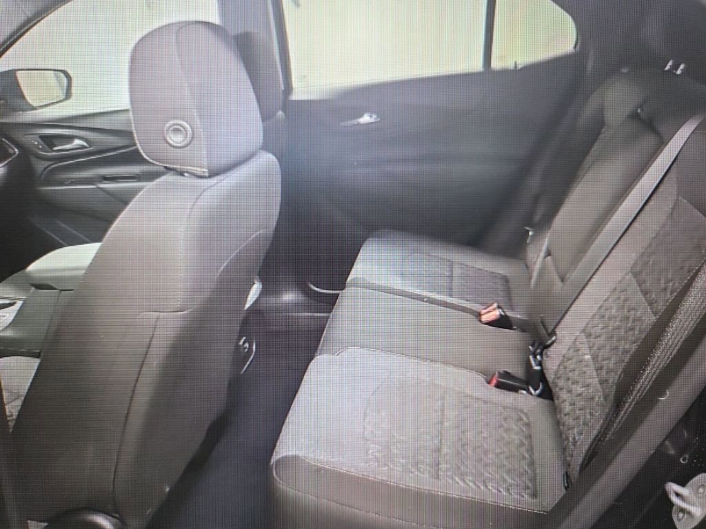 Used 2023 Chevrolet Equinox LT image 14