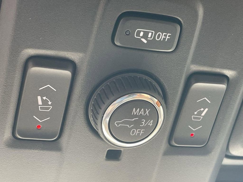 Used 2021 Chevrolet Tahoe Premier w/ Premium Package image 40