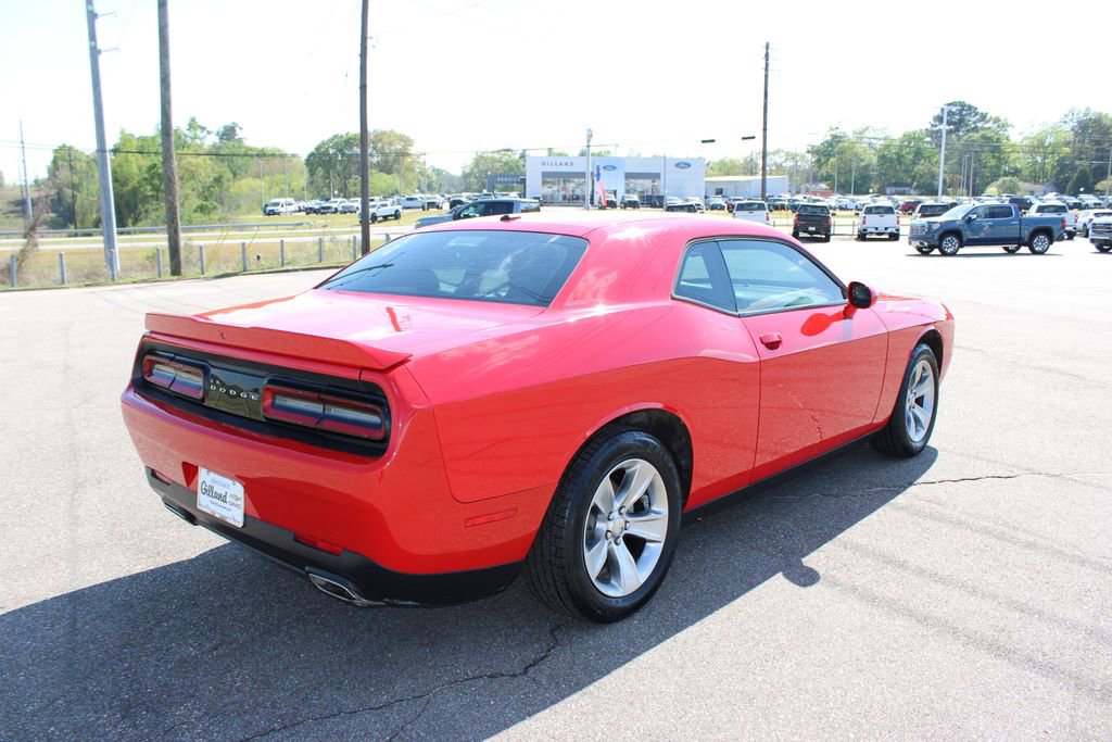 Used 2021 Dodge Challenger SXT image 15