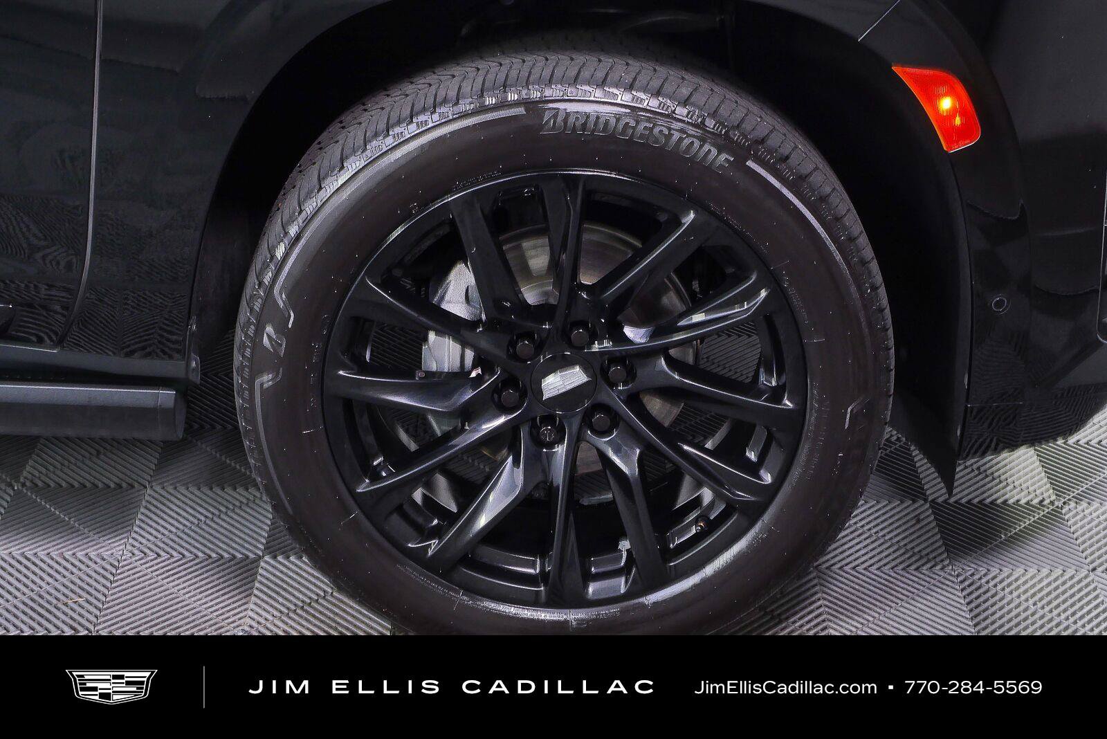 Used 2021 Cadillac Escalade Sport w/ Driver Assist Tech Package AWD/4WD image 40