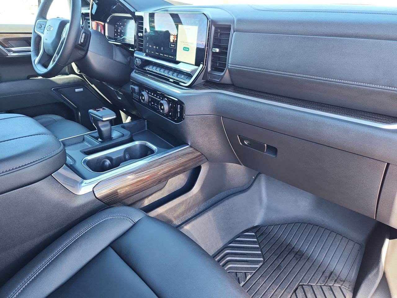 Used 2025 Chevrolet Silverado 1500 LT Trail Boss w/ Convenience Package II image 22