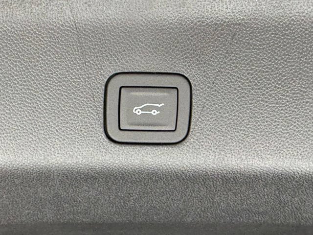 New 2026 Chevrolet Suburban High Country AWD/4WD image 7